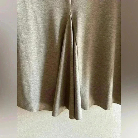 Soft Surroundings Tunic Top Women’s Size Small Tan Long Sleeve Back Zip - Picture 2 of 4